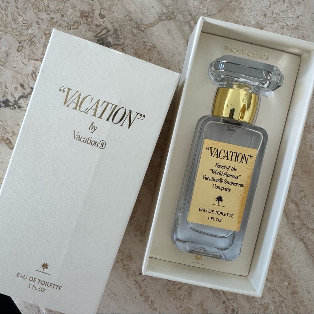 Vacation Eau de Toilette with Gold Label